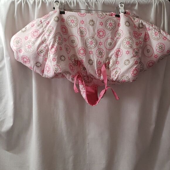 Comfort & Harmony. Shopping Cart Cover. Padded With all the Web Straps in Tact. - Picture 5 of 11